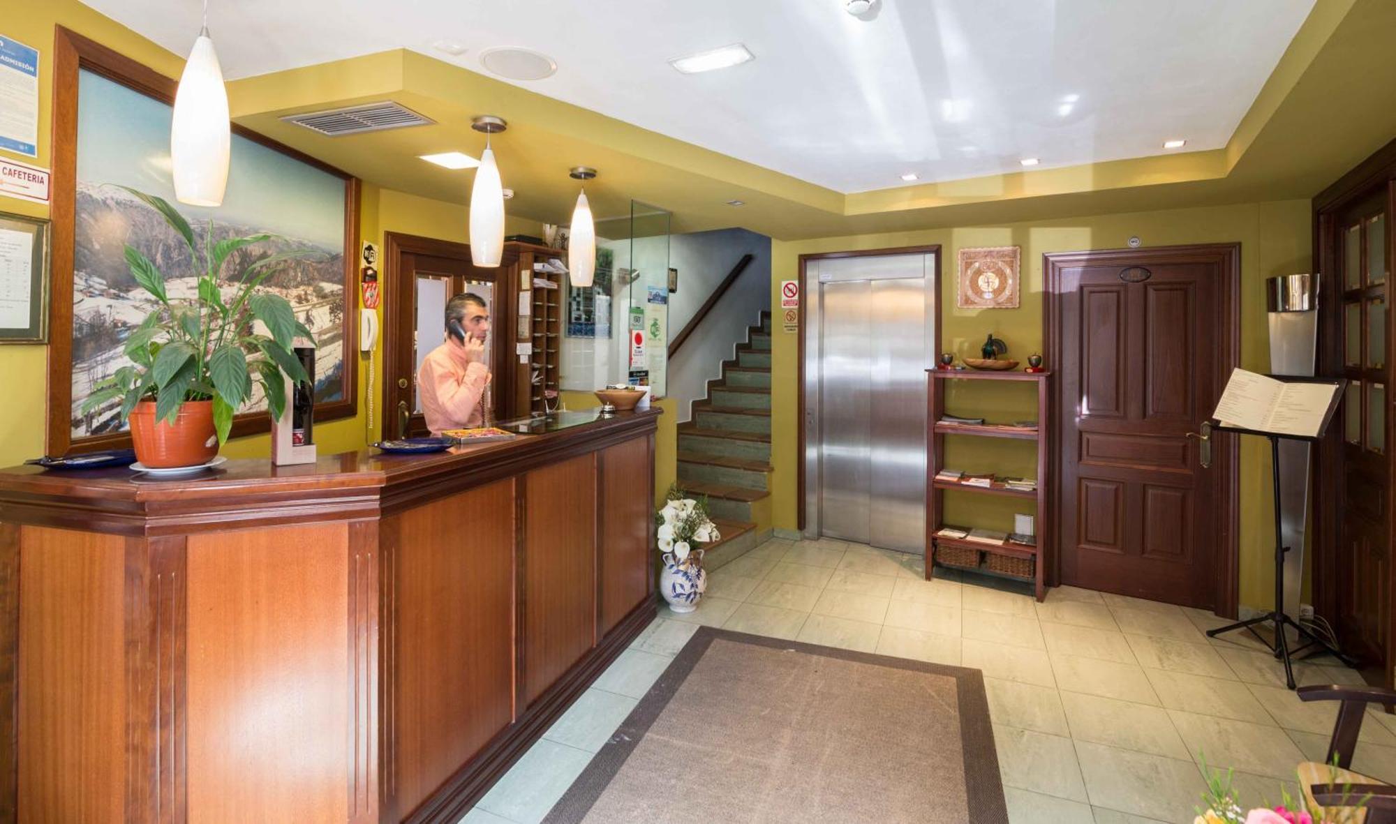 Gran Hotel Rural Cela Belmonte De Miranda エクステリア 写真