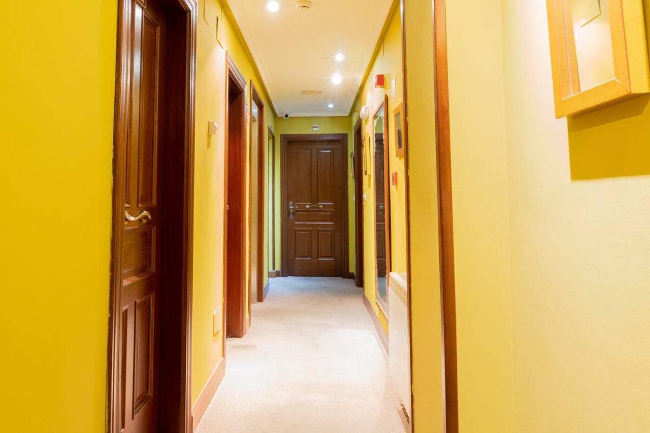 Gran Hotel Rural Cela Belmonte De Miranda エクステリア 写真
