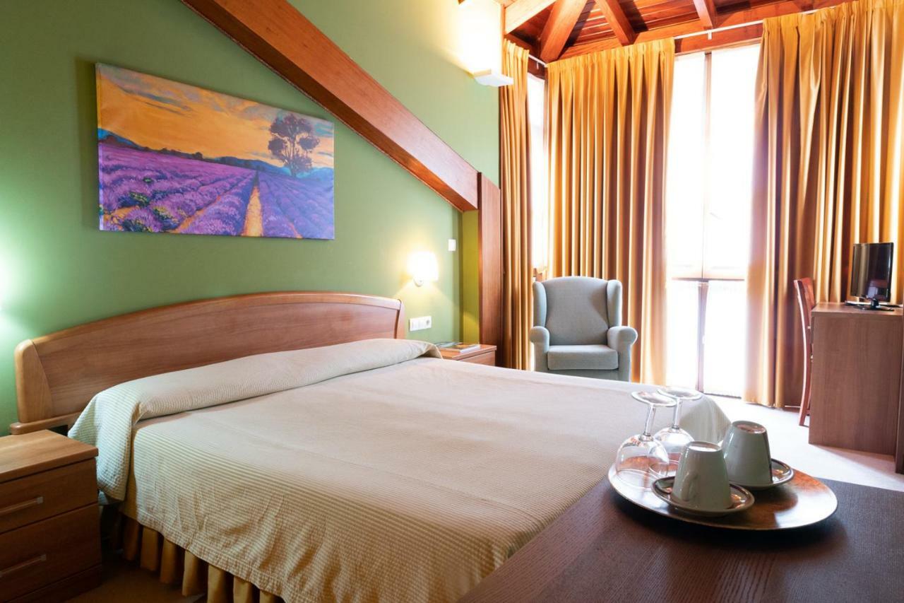 Gran Hotel Rural Cela Belmonte De Miranda エクステリア 写真