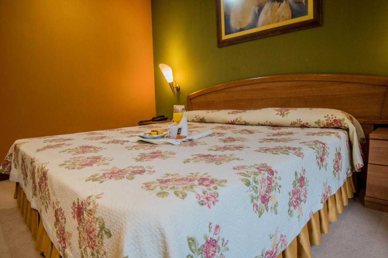 Gran Hotel Rural Cela Belmonte De Miranda エクステリア 写真